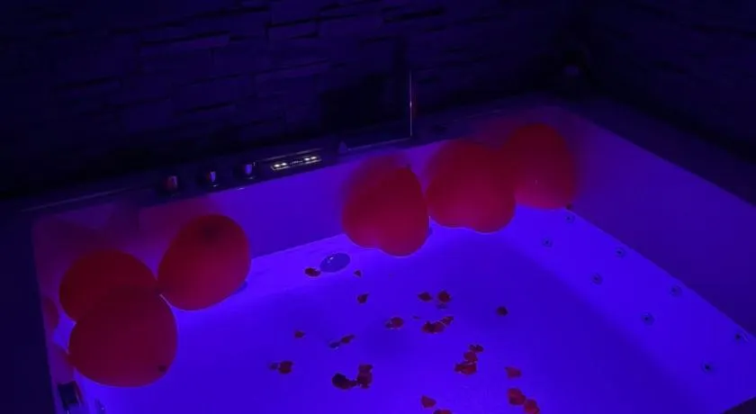 Jungle suite romantic - private Jacuzzi - - Image 1