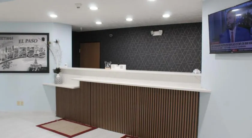 Burgundy Inn & Suites - Image 1