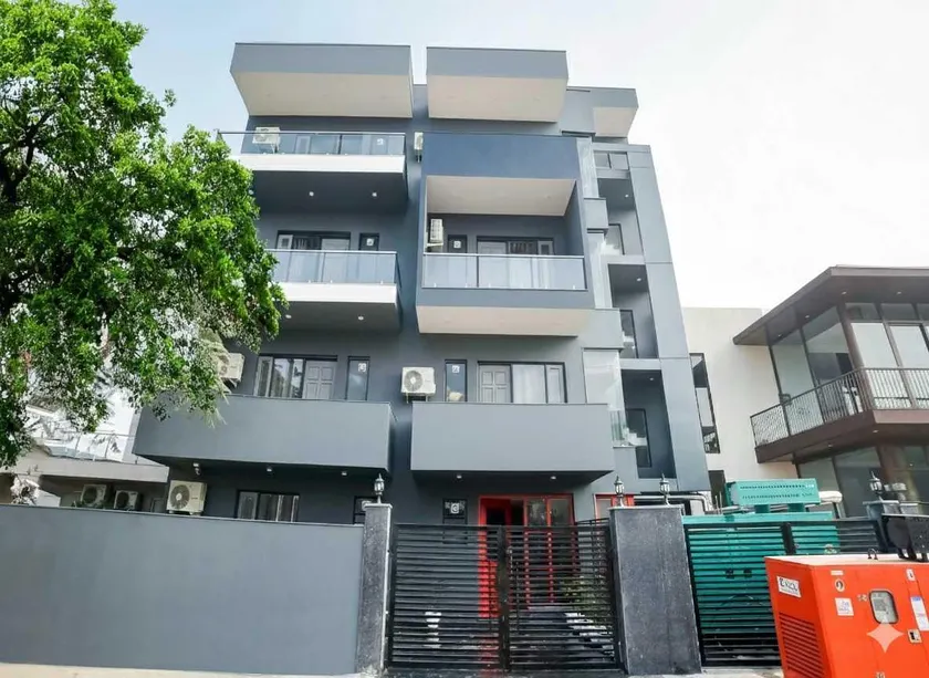 Hotel O Golden Stay - Image 1