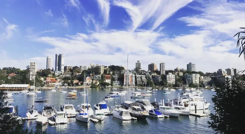 Double Bay Harbour-front apartment with stunning views - Image 1