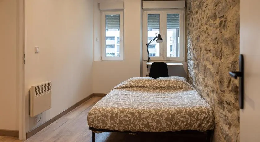 1 Appartement OU Chambres privées en centre ville Choisissez UNE option - Image 1