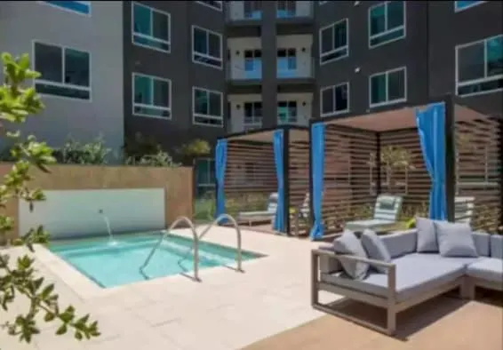 Cozy 2 Bedroom Apartment Near Disneyland and Anaheim Convention Center - Image 1