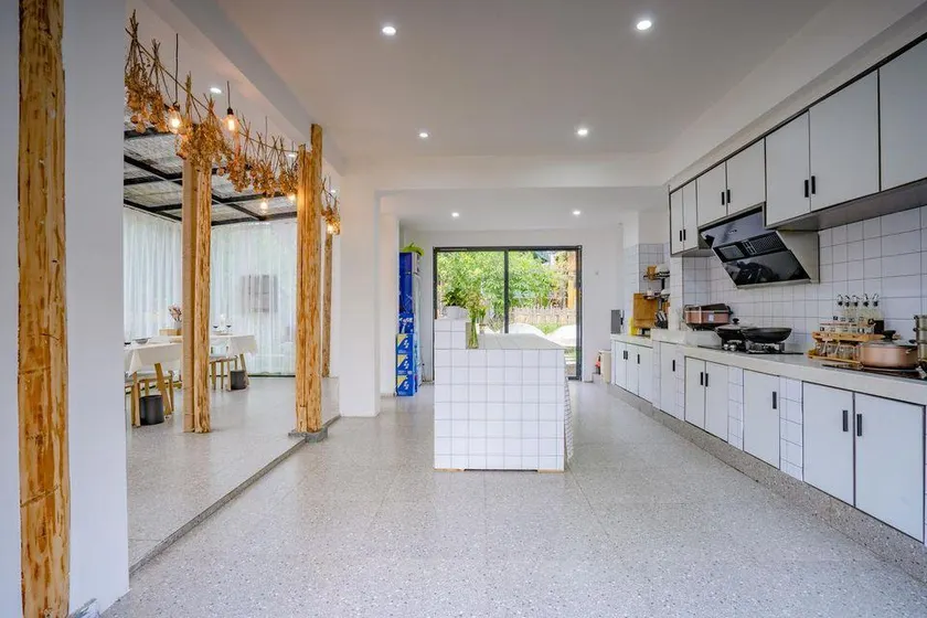 Shiyue Guesthouse - Image 1