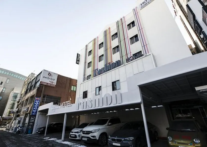 Anyang Hotel Fashion - Image 1