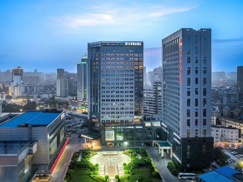 Green Oriental Hotel - Image 1