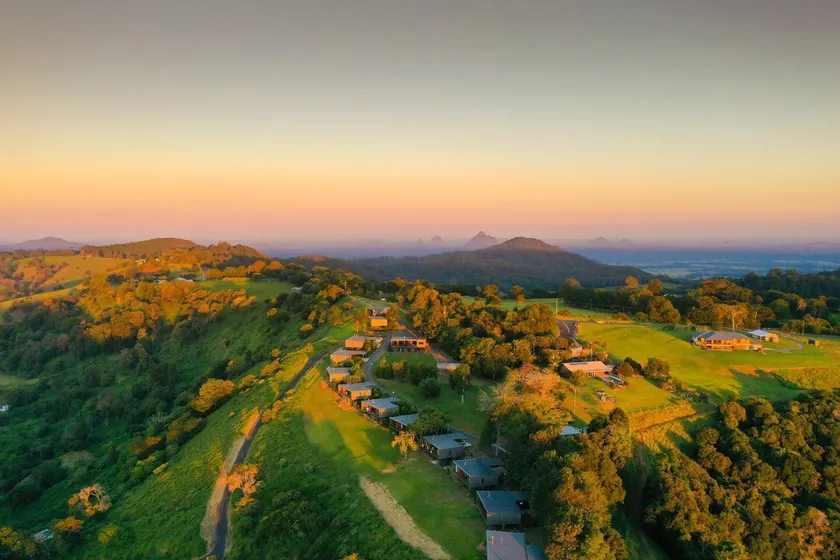 Scandinavian Cabin - Maleny - One Bedroom - Image 1