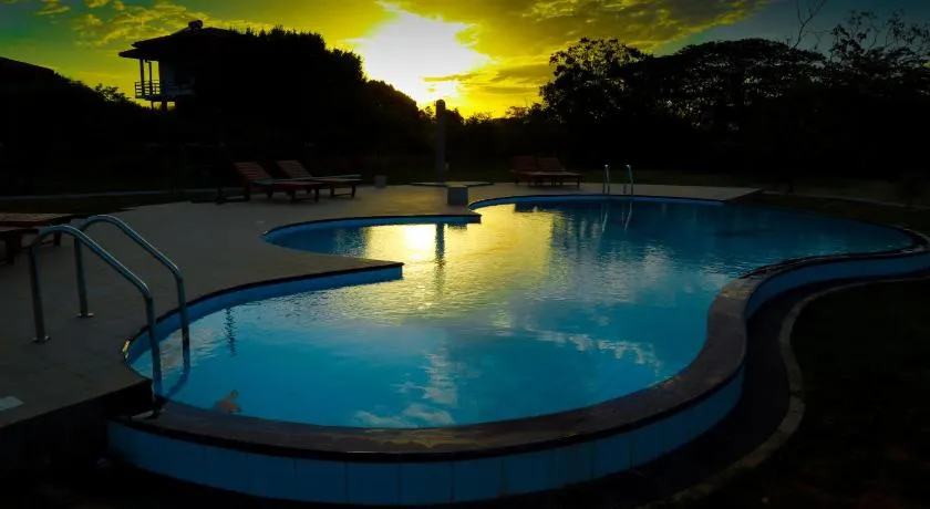 Lake Villa Resort - Image 1