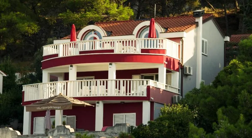 Beautiful Villa 6 Metres From Sea - Image 1