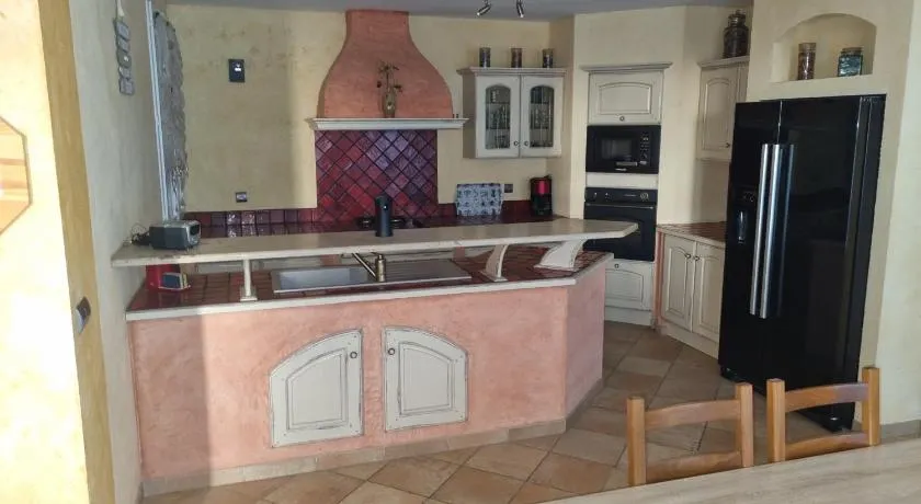 ÉTAGES PRIVÉE POUR 4 PERSONNES 2 CHAMBRES ET 1 SALE DE BAIN i - Image 1