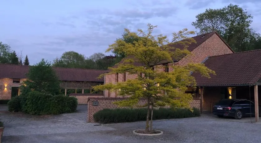 Domaine du Bois d'Hez - Corporate Privative Hotel - Image 1