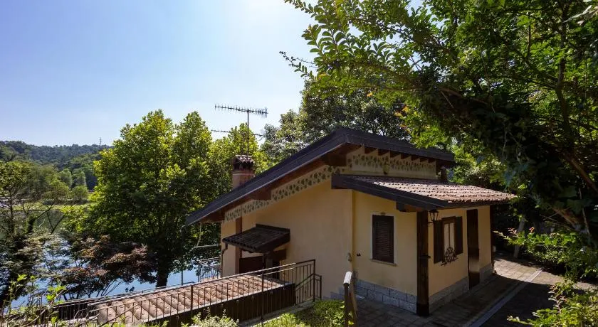 Villa con darsena-Castelletto Ticino - Image 1