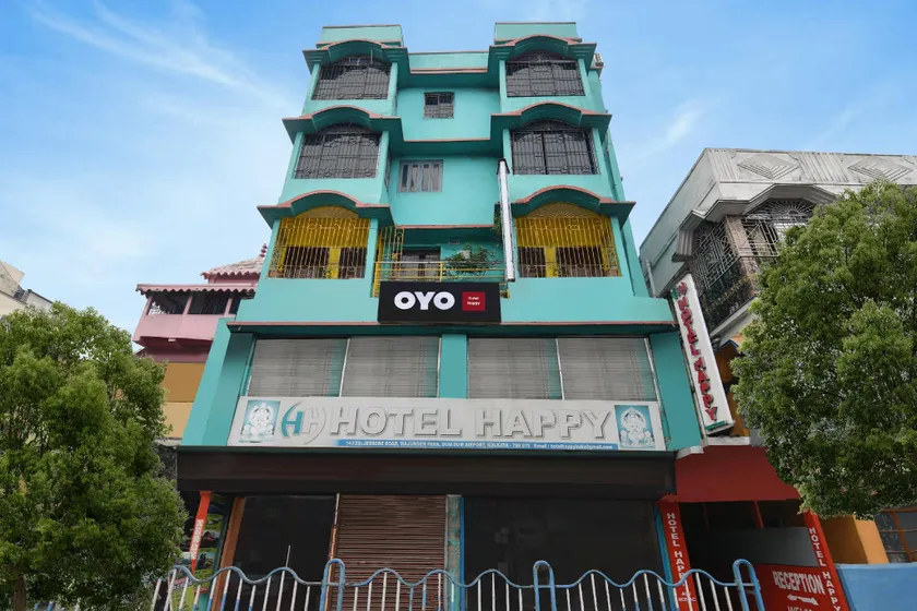 POP Hotel Happy Near Netaji Subhash Chandra Bose International Airport - Image 1