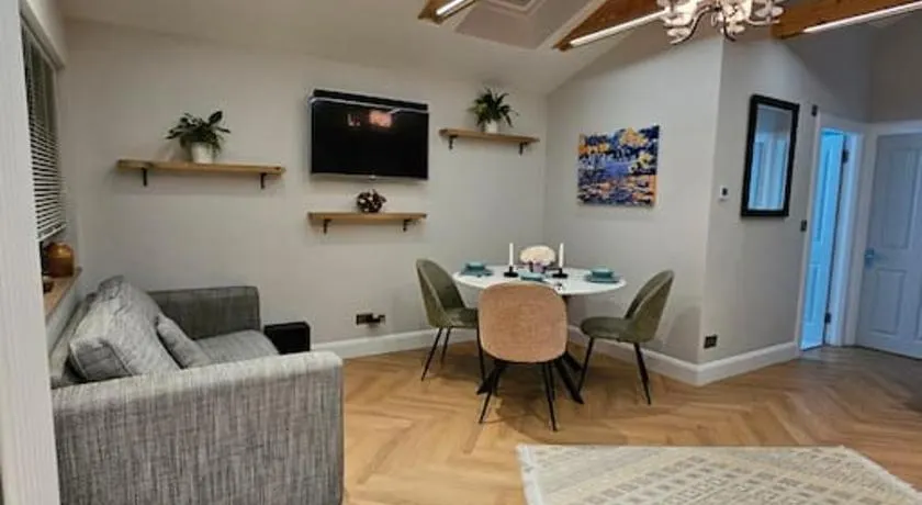 Little Cottage Oassis - Image 1