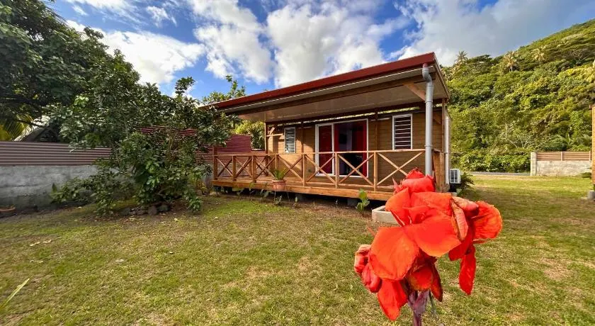 MOOREA - Bungalow Nauhei Surf Spot 1 - Image 1