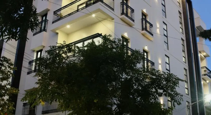 Tara Spacious 3BHK Comfortable Stay Virugambakkam - Image 1