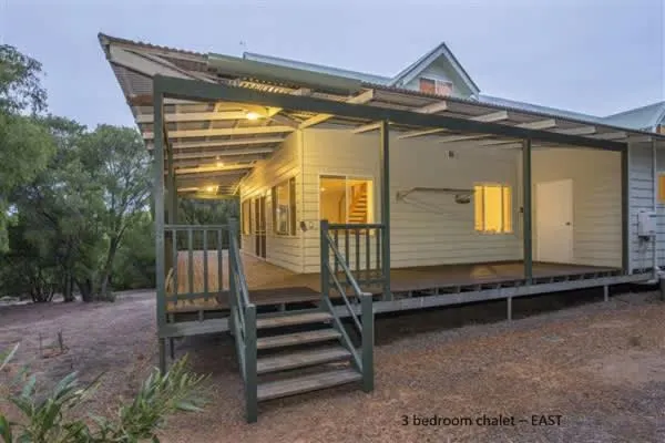Sea Breeze East Chalet Yallingup - Image 1