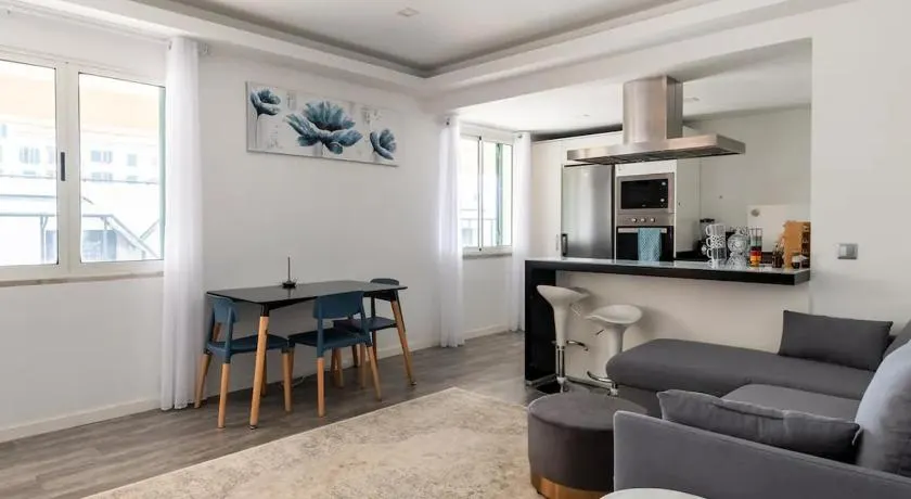 Lovely 1-bedroom apartment with parking ocean view - Image 1