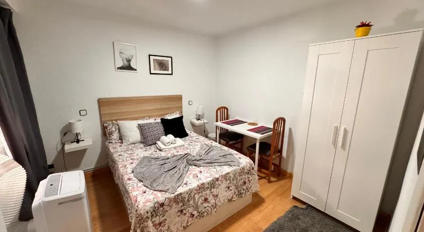 Habitación interior en Madrid - Image 1