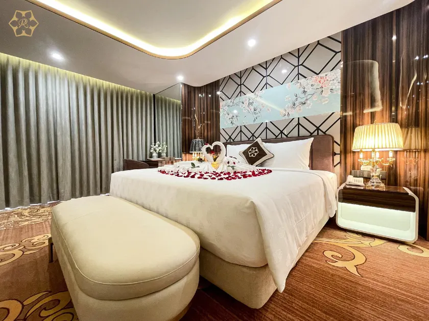 Cửa Đông Luxury Hotel - Image 1