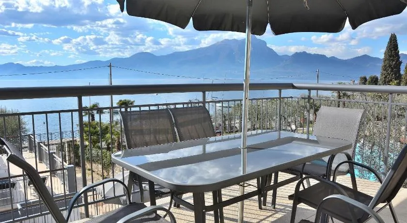 Appartement entièrement équipé avec barbecue, terrasse et piscine | Avec animaux admis - Image 1