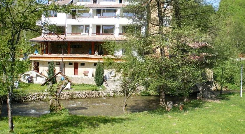 Hotel Paradise Place - Image 1