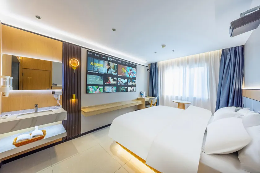 Yunji Smart Hotel (Xining Railway Station Branch) - Image 1