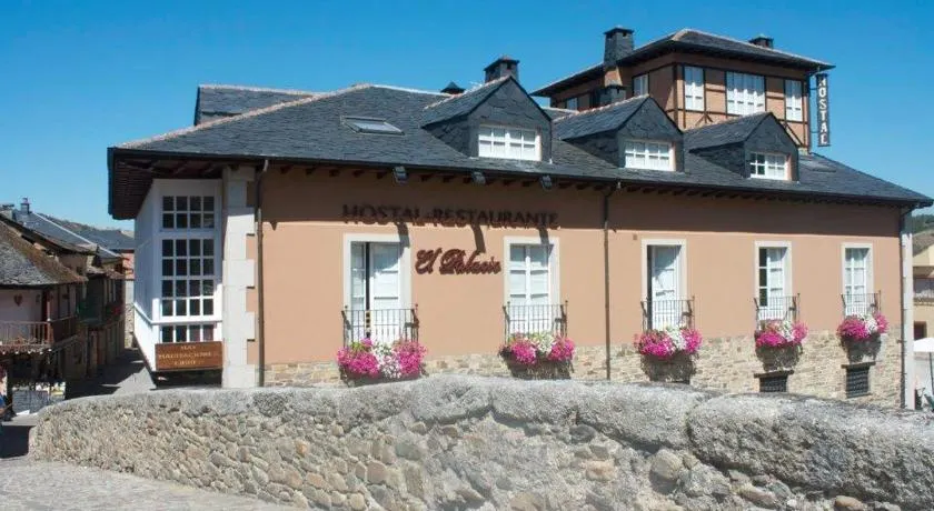 Hostal El Palacio - Image 1