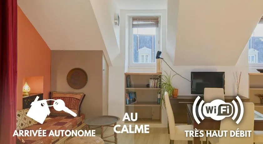 Bel appartement, mezzanine, calme, 2 coins bureaux - Home'ponopono - Image 1