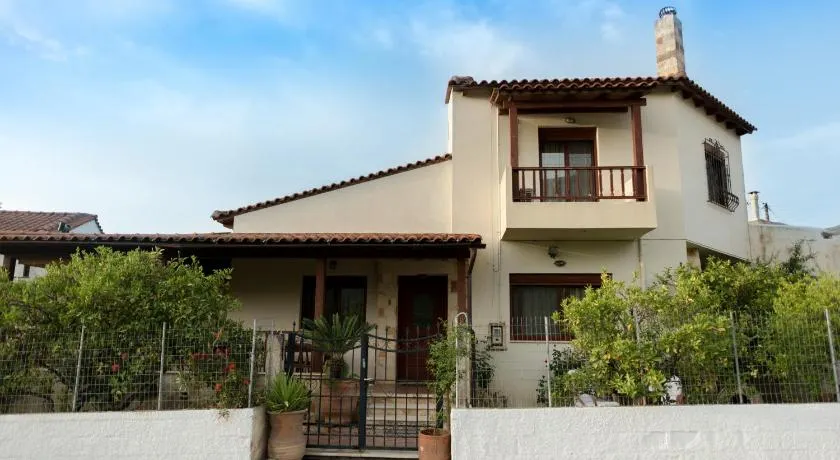 Tranditional Retreat in Avdou, Crete - Image 1