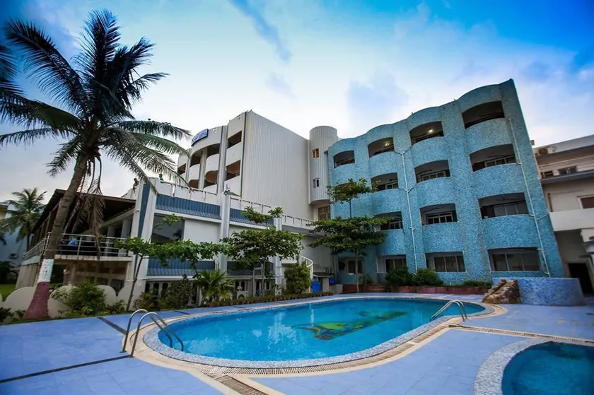 Hotel Vijoya International - Image 1