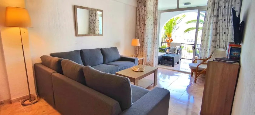Verdemar Apartment with Sea View and Garden - Image 1