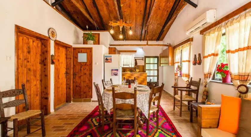 Aadonis traditional house on the Sea - Image 1