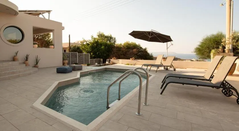 Villa Alice On The Rocks - Image 1