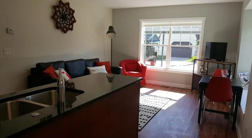 Heart of Traverse City Condo near Hospital - Image 1
