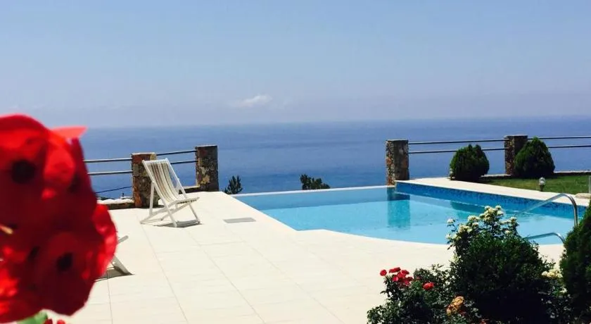 Votana Villa & Apartments - Image 1