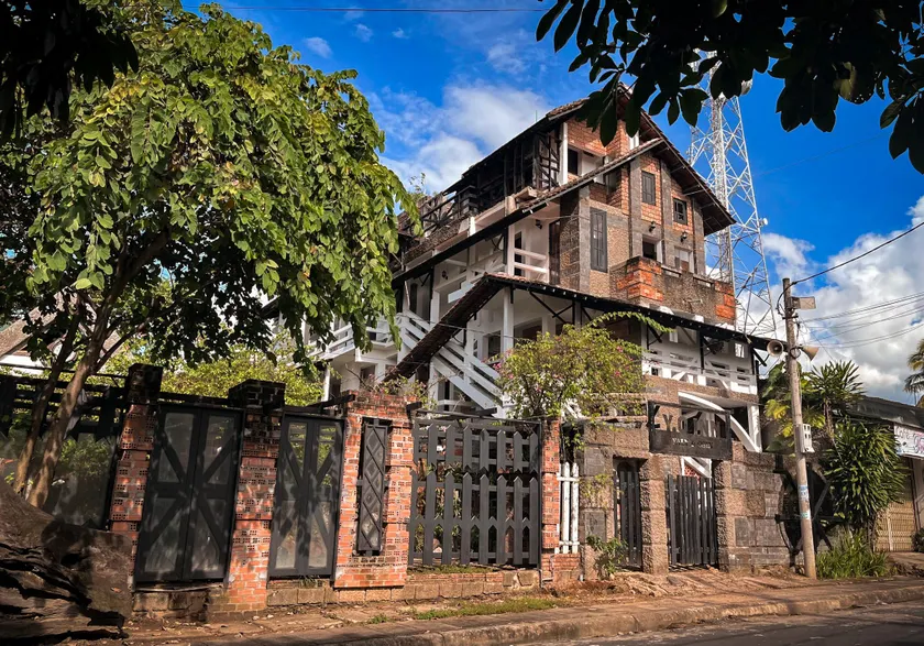 Y.O Inn - Image 1