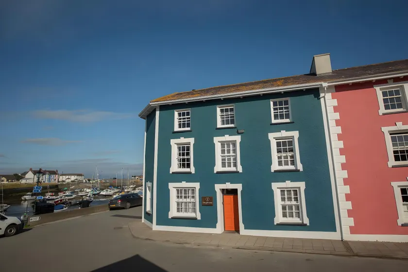 Hive Townhouse - Image 1