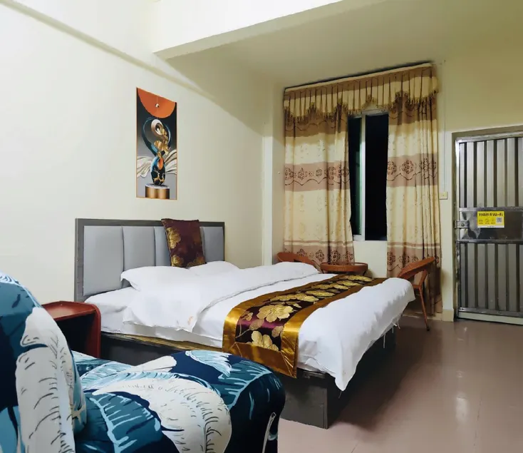 Ruyuan Dragon Boat Hotel - Image 1