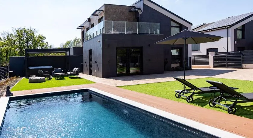 Villa Porta Verde III - Private Pool and Jacuzzi Villa - Image 1