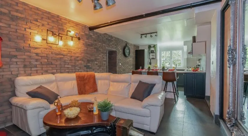 Private & Comfortable Apartments - Image 1