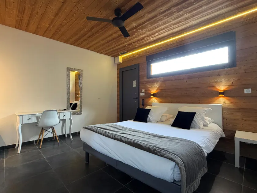 Bio-Motel - Image 1