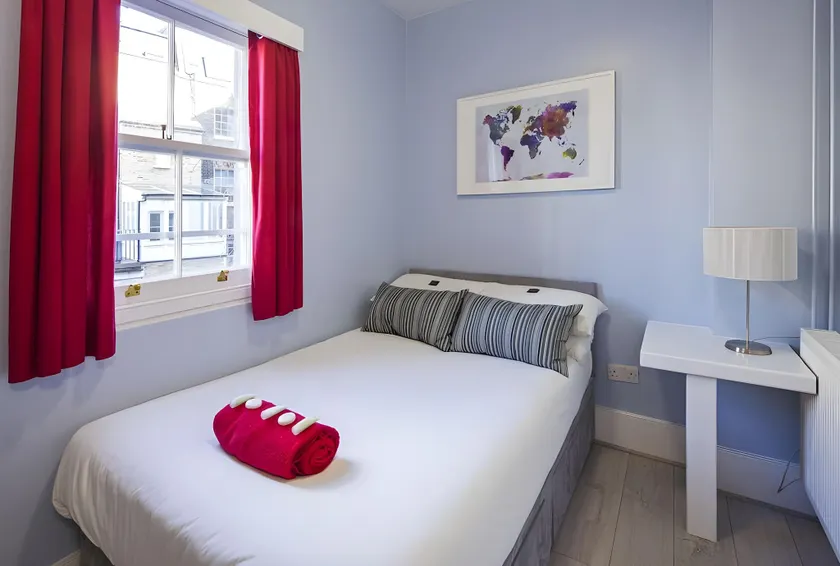 Astor Victoria Hostel - Image 1