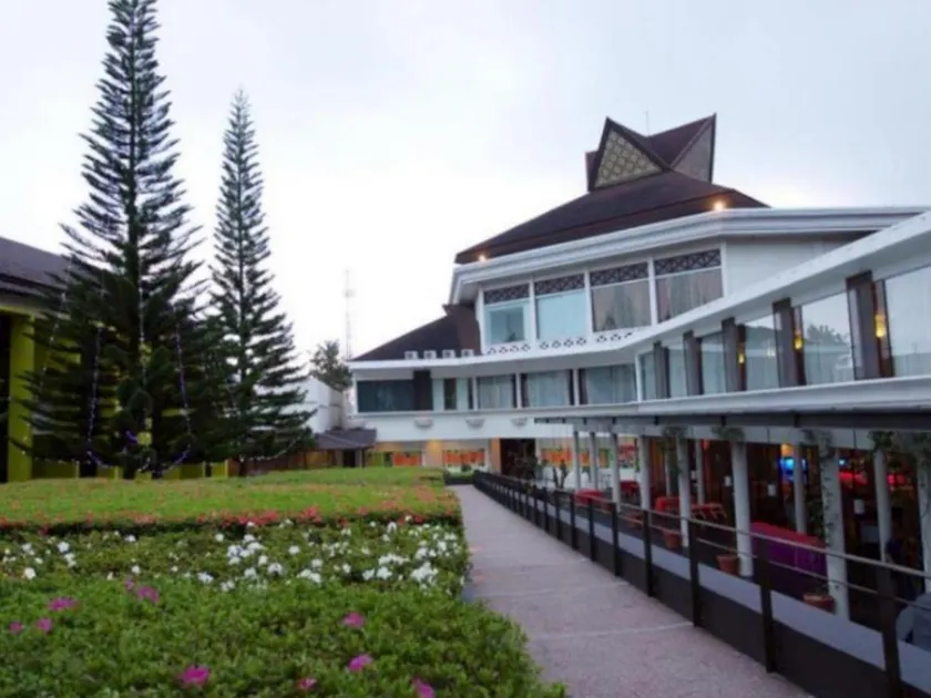 Mikie Holiday Resort - Image 1