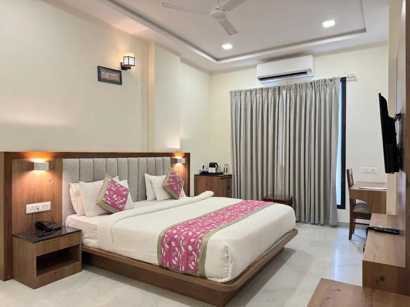 RABBIT RATNAM - By Udaipur Hotels - Image 1