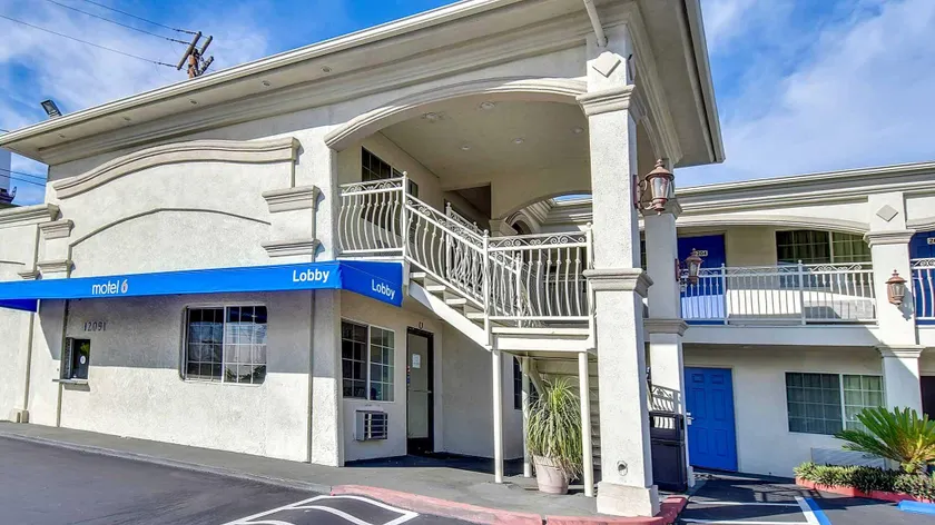 Motel 6 Garden Grove - Image 1