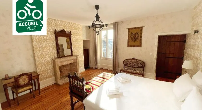 La Maison Voyage Bed and Breakfast - Image 1