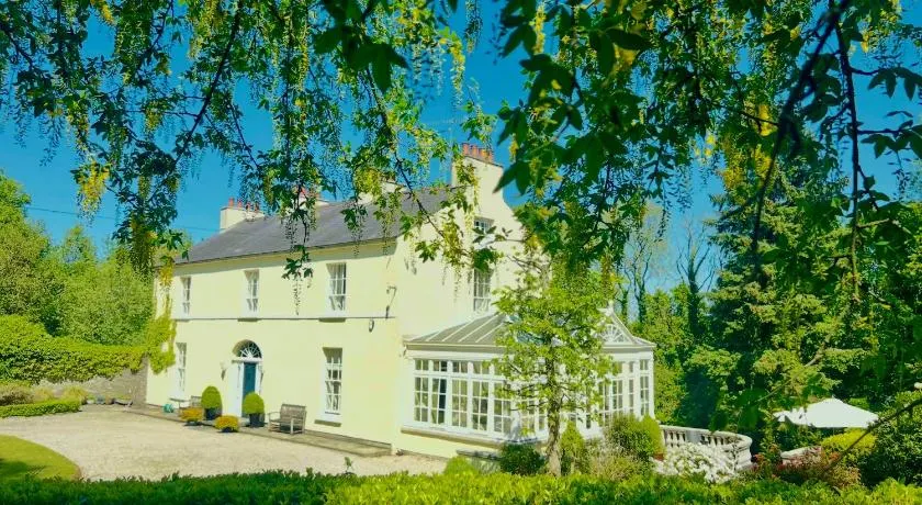 Larchmount House B&B - Image 1