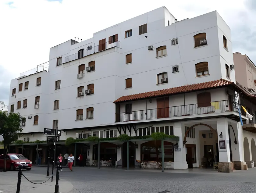 Hotel Regidor - Image 1