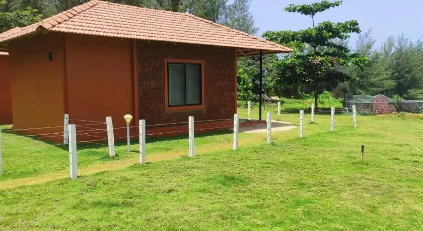 5 Mile Beach Resort - Image 1