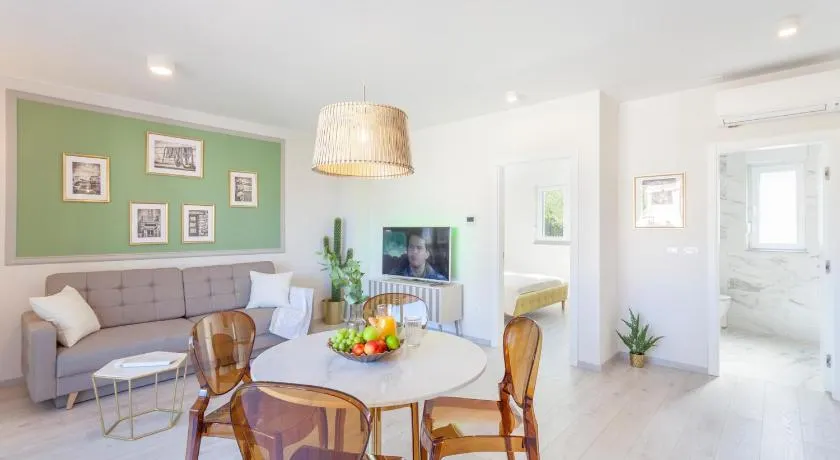 Fiori Boutique Apartment - Image 1